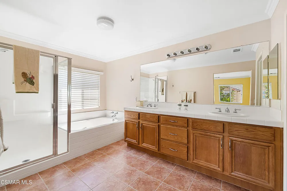 1325 Ashton Park Lane Newbury Park, CA 91320