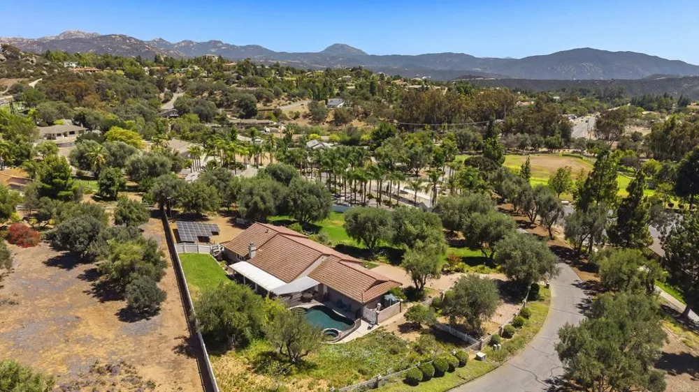 2365 Shaylene Way Alpine, CA 91901