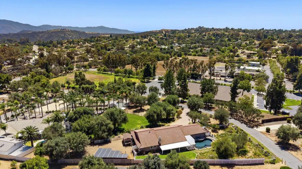 2365 Shaylene Way Alpine, CA 91901