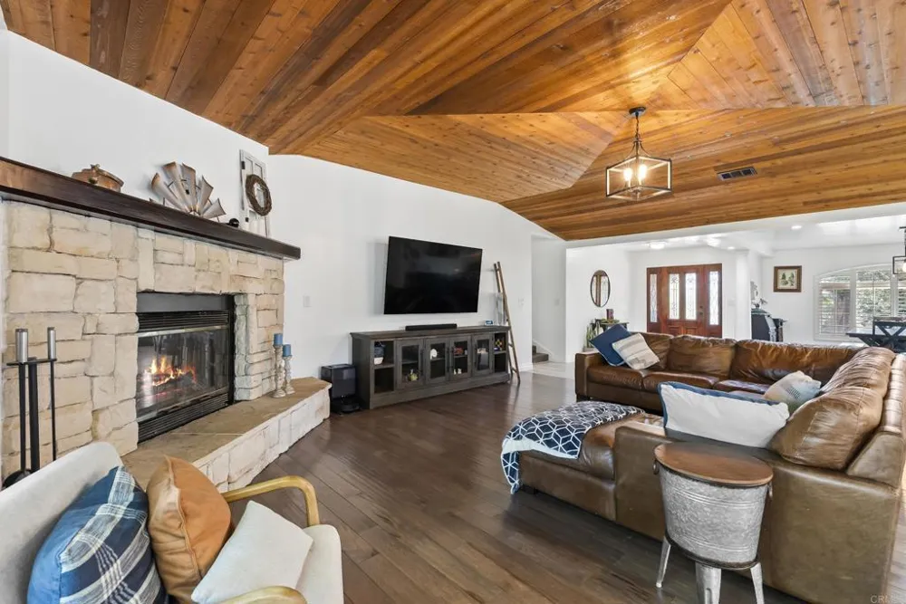 2365 Shaylene Way Alpine, CA 91901