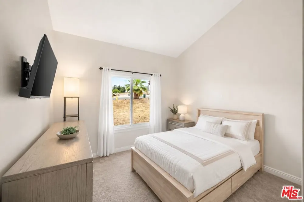 17493 Kaison Circle Riverside, CA 92508