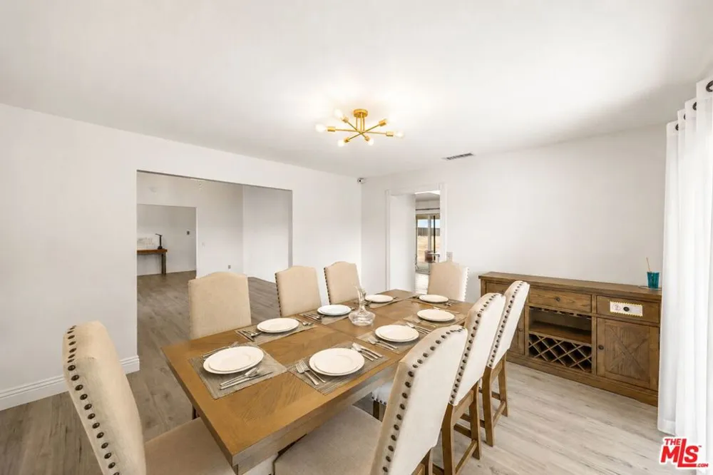 17493 Kaison Circle Riverside, CA 92508