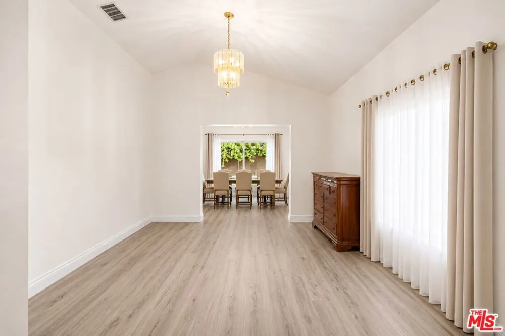 17493 Kaison Circle Riverside, CA 92508