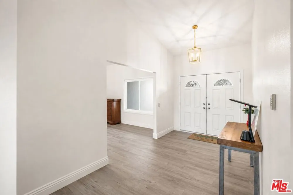 17493 Kaison Circle Riverside, CA 92508