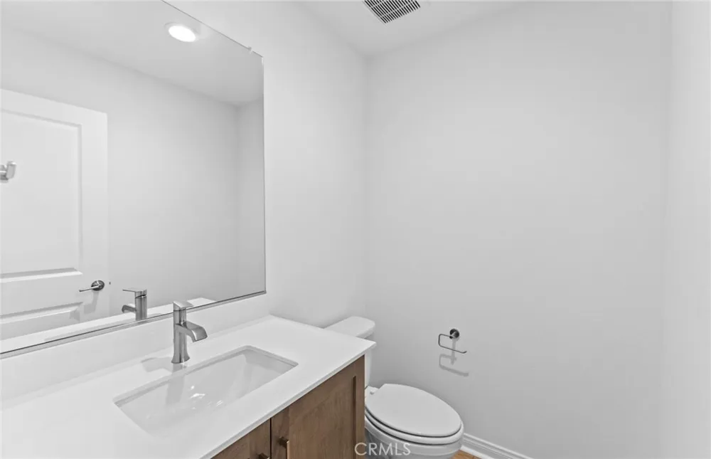 4249 East Honeybee Paseo Ontario, CA 91761