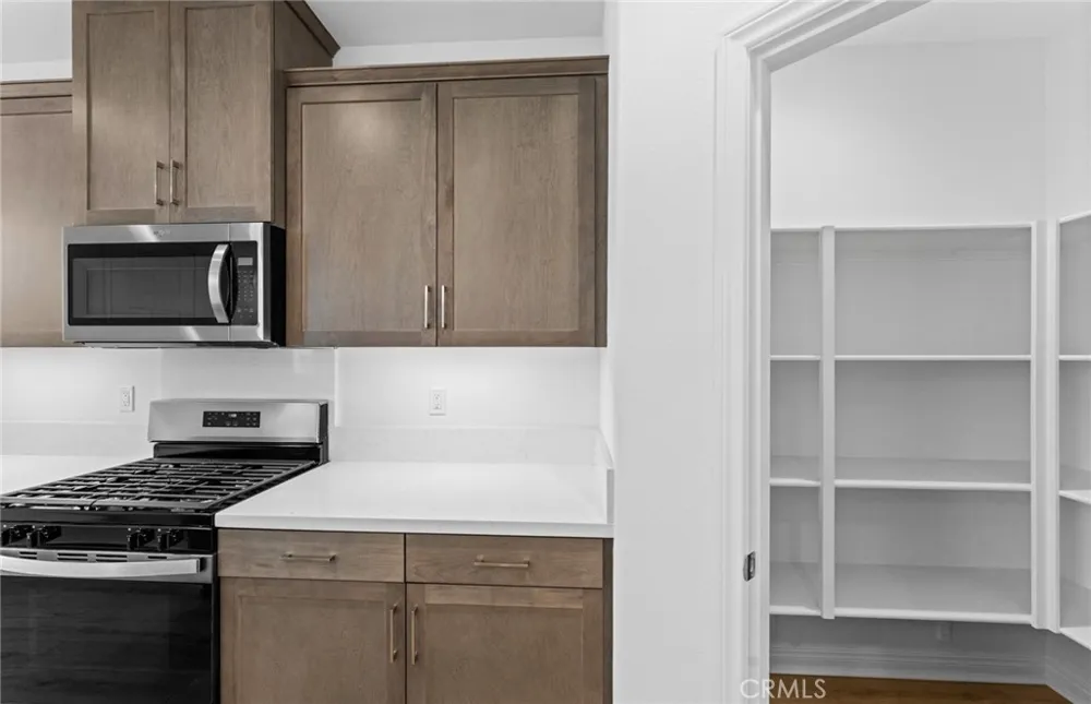 4249 East Honeybee Paseo Ontario, CA 91761