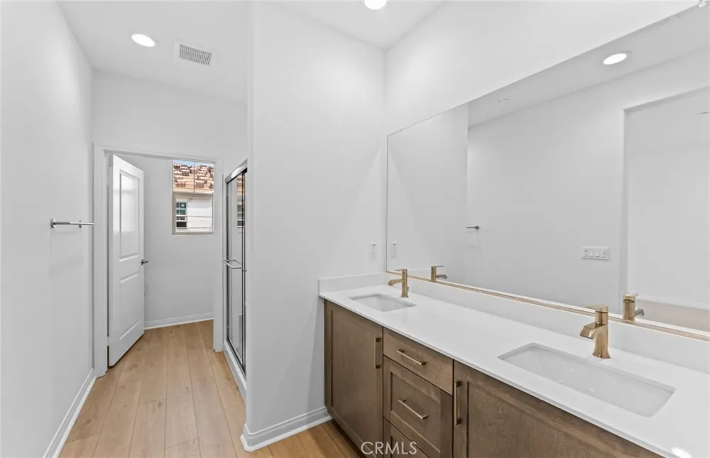 4249 East Honeybee Paseo Ontario, CA 91761
