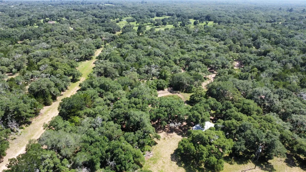 12952 Fm-530 Hallettsville, TX 77964