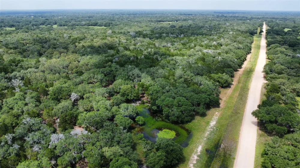 12952 Fm-530 Hallettsville, TX 77964