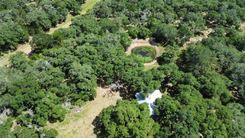12952 Fm-530 Hallettsville, TX 77964