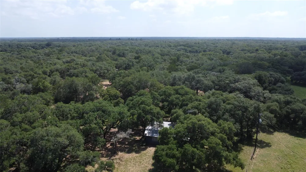 12952 Fm-530 Hallettsville, TX 77964