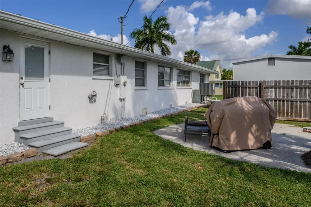 330 HARVEY STREET Punta Gorda, FL 33950