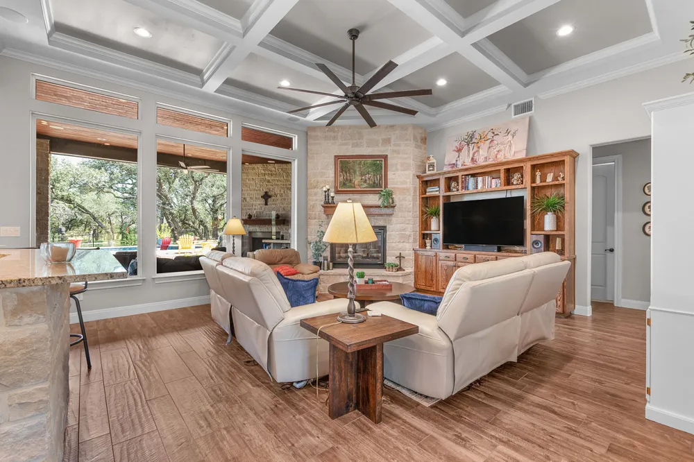 201 Brothers Lane Burnet, TX 78611