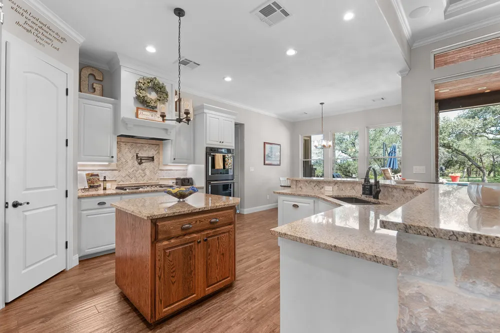 201 Brothers Lane Burnet, TX 78611