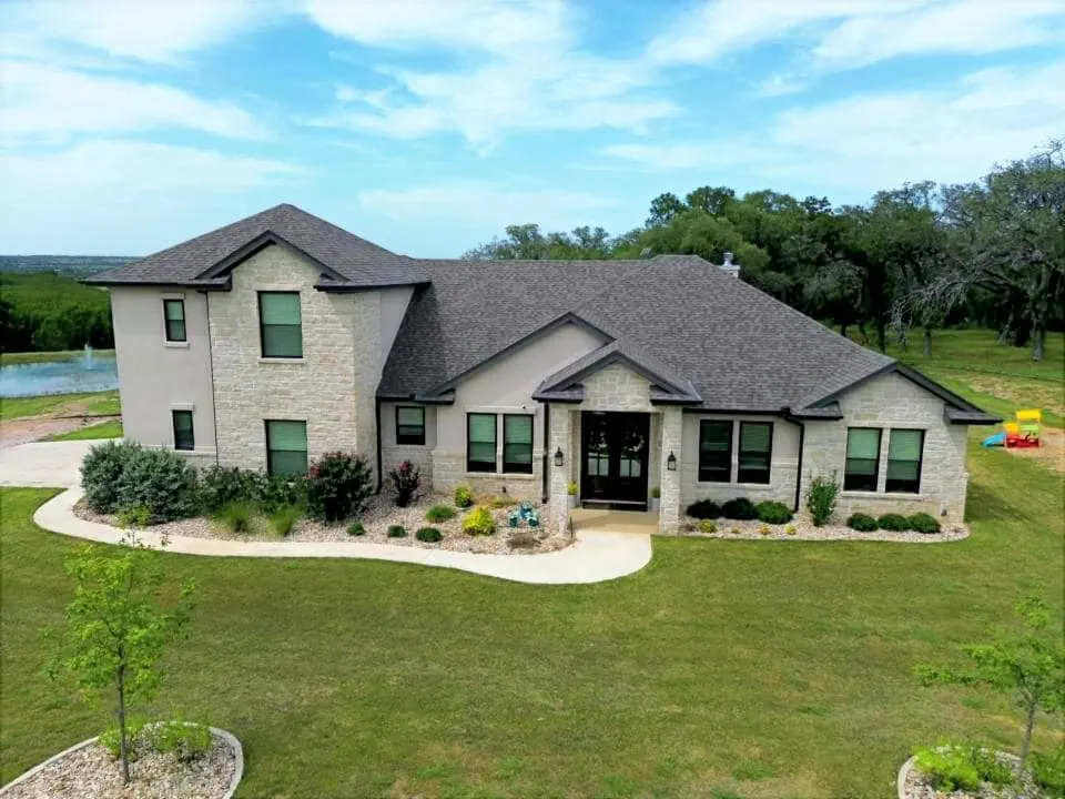 201 Brothers Lane Burnet, TX 78611