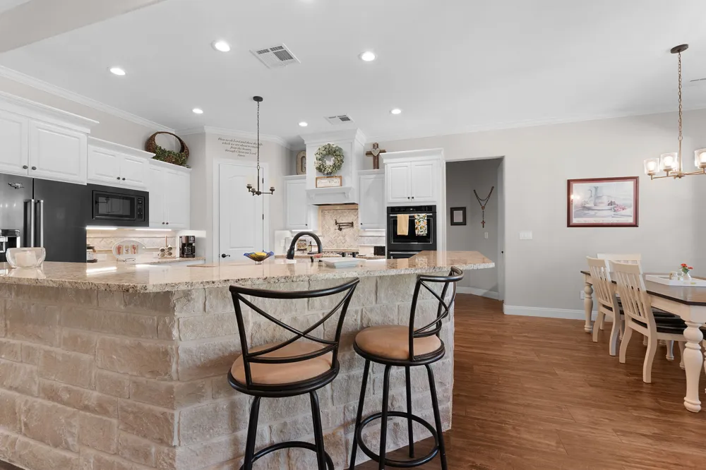 201 Brothers Lane Burnet, TX 78611