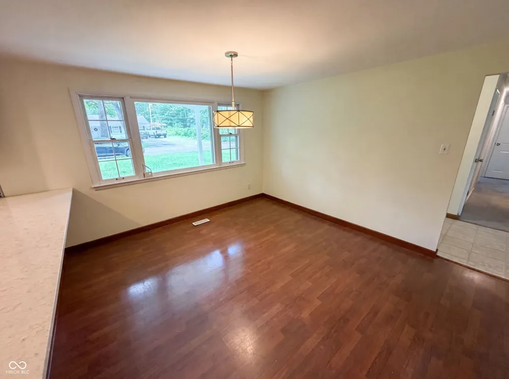 1537 W 74th Place Indianapolis, IN 46260
