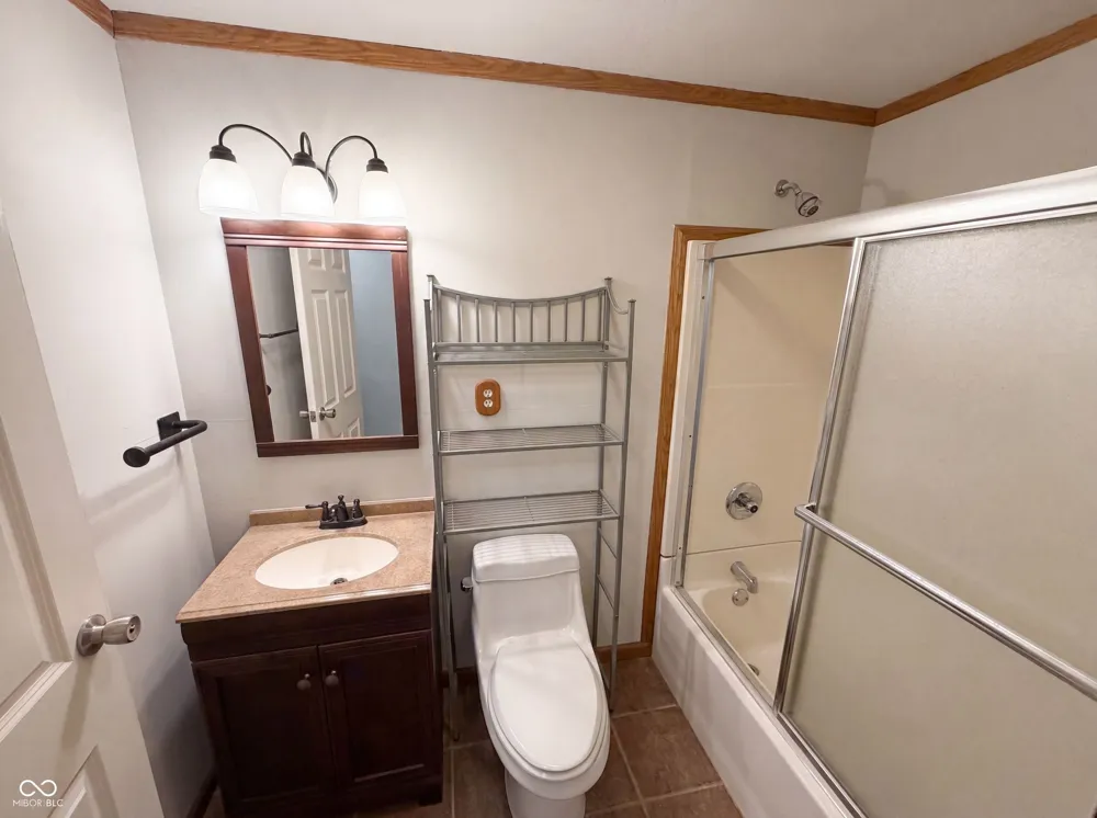 1537 W 74th Place Indianapolis, IN 46260