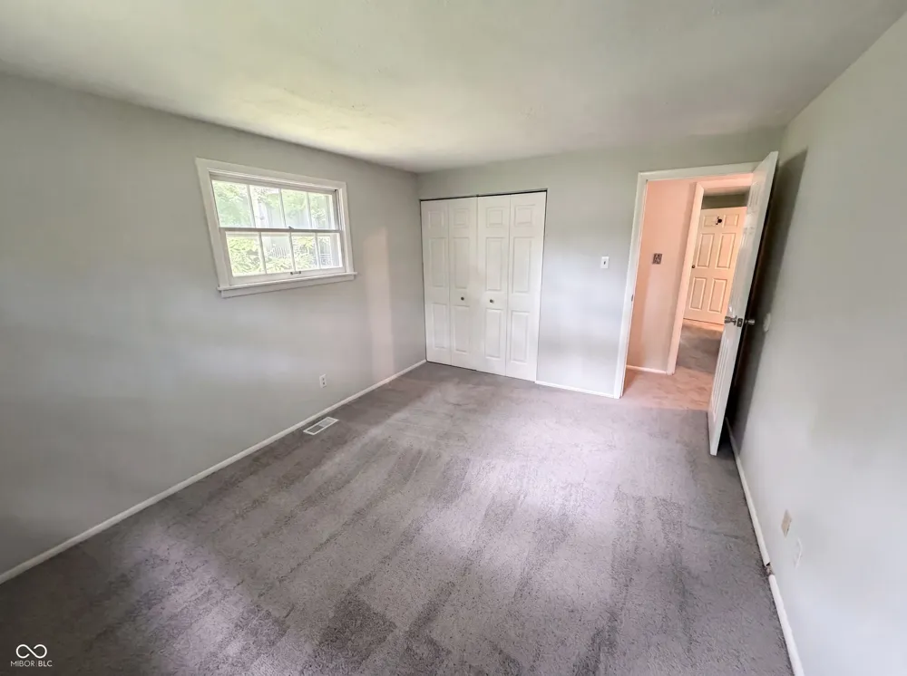 1537 W 74th Place Indianapolis, IN 46260