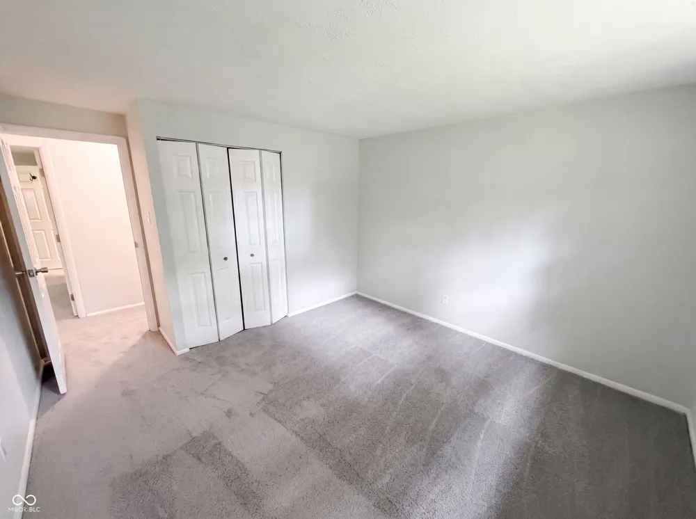 1537 W 74th Place Indianapolis, IN 46260
