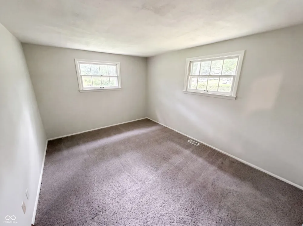 1537 W 74th Place Indianapolis, IN 46260