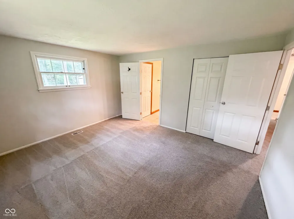 1537 W 74th Place Indianapolis, IN 46260