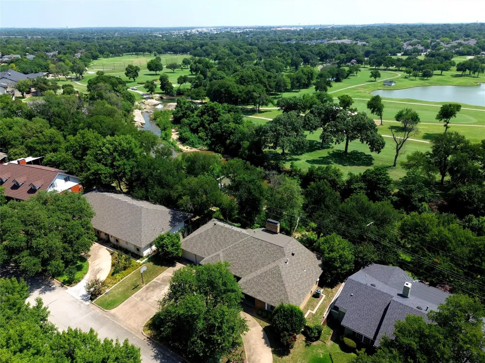 5920 Diamond Oaks Drive S Haltom City, TX 76117