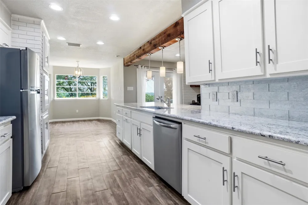 5920 Diamond Oaks Drive S Haltom City, TX 76117