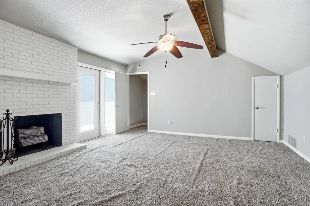 5920 Diamond Oaks Drive S Haltom City, TX 76117