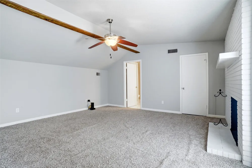 5920 Diamond Oaks Drive S Haltom City, TX 76117