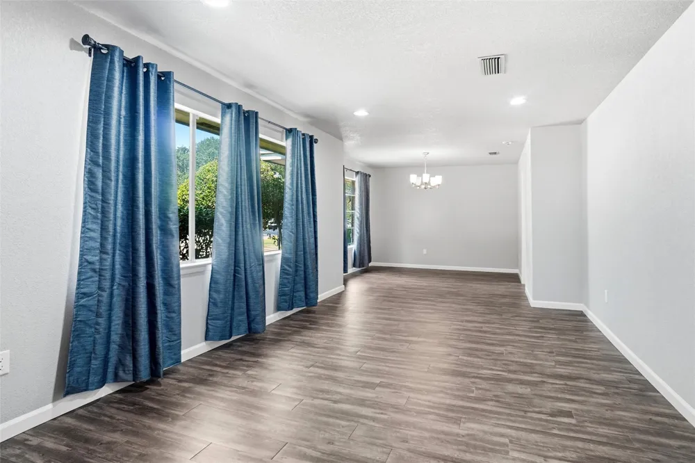 5920 Diamond Oaks Drive S Haltom City, TX 76117