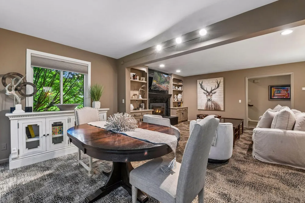 1140 Hollybrook Drive Wayzata, MN 55391