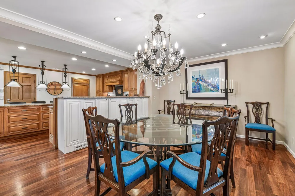 1140 Hollybrook Drive Wayzata, MN 55391