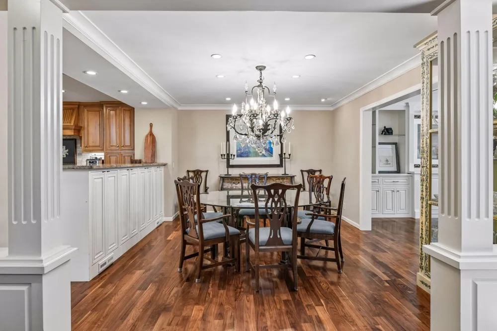 1140 Hollybrook Drive Wayzata, MN 55391