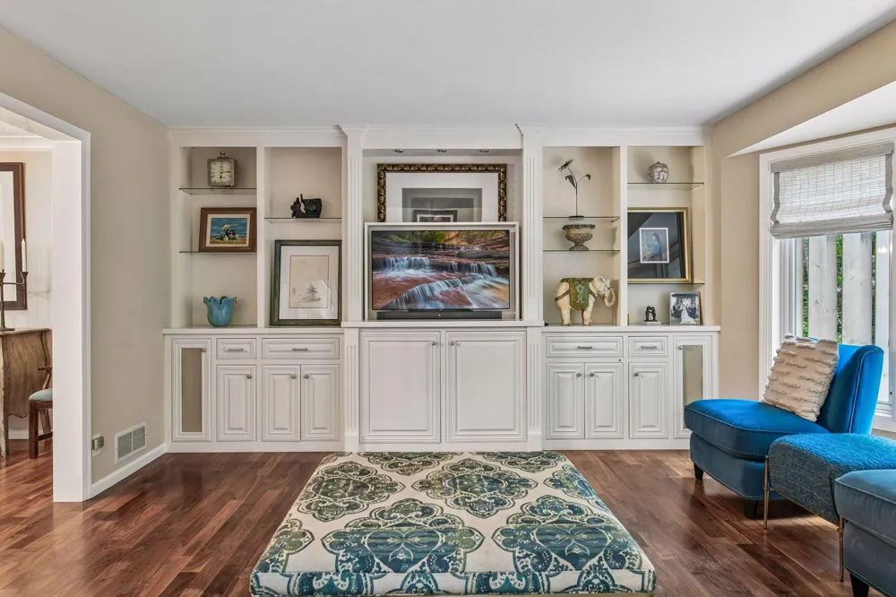 1140 Hollybrook Drive Wayzata, MN 55391