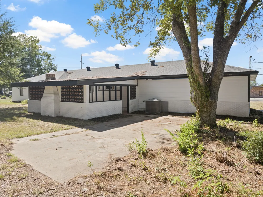 700 W Broadway Street Winnsboro, TX 75494