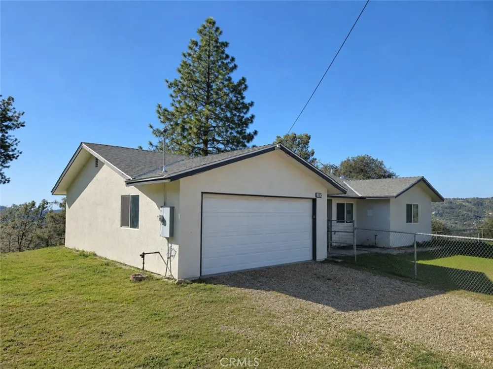 43654 Revis E Coarsegold, CA 93614