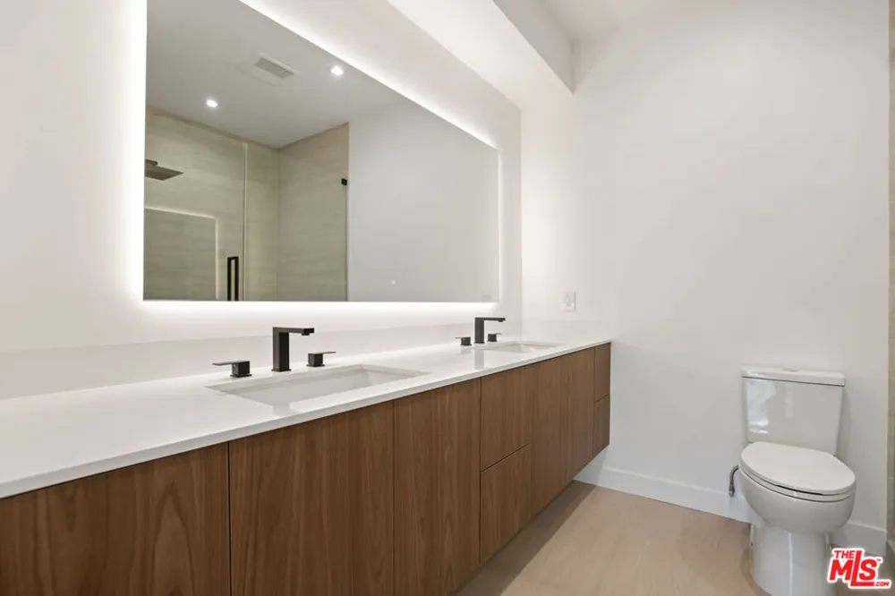 10630 Wilkins Avenue #301 West Los Angeles, CA 90024