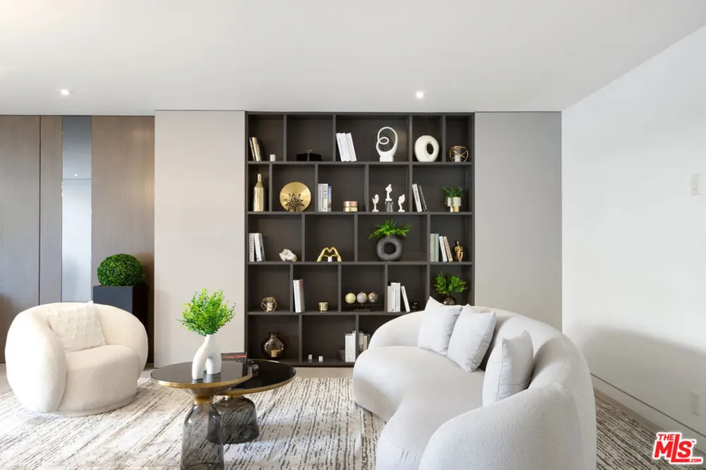 10630 Wilkins Avenue #301 West Los Angeles, CA 90024
