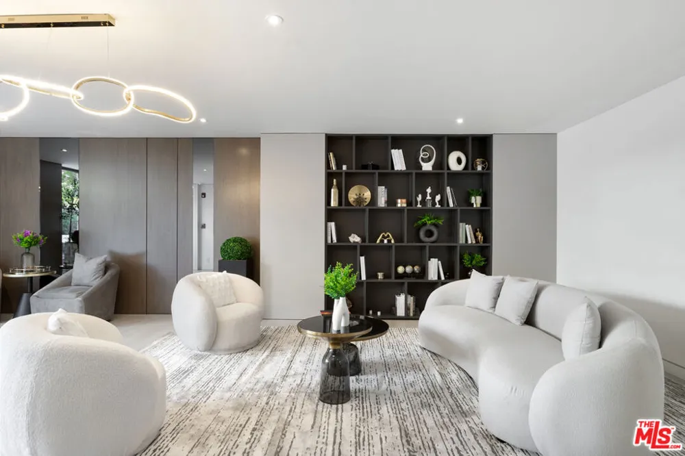 10630 Wilkins Avenue #301 West Los Angeles, CA 90024