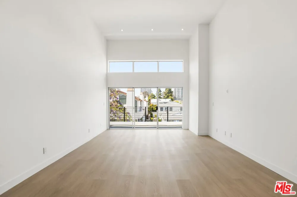 10630 Wilkins Avenue #301 West Los Angeles, CA 90024