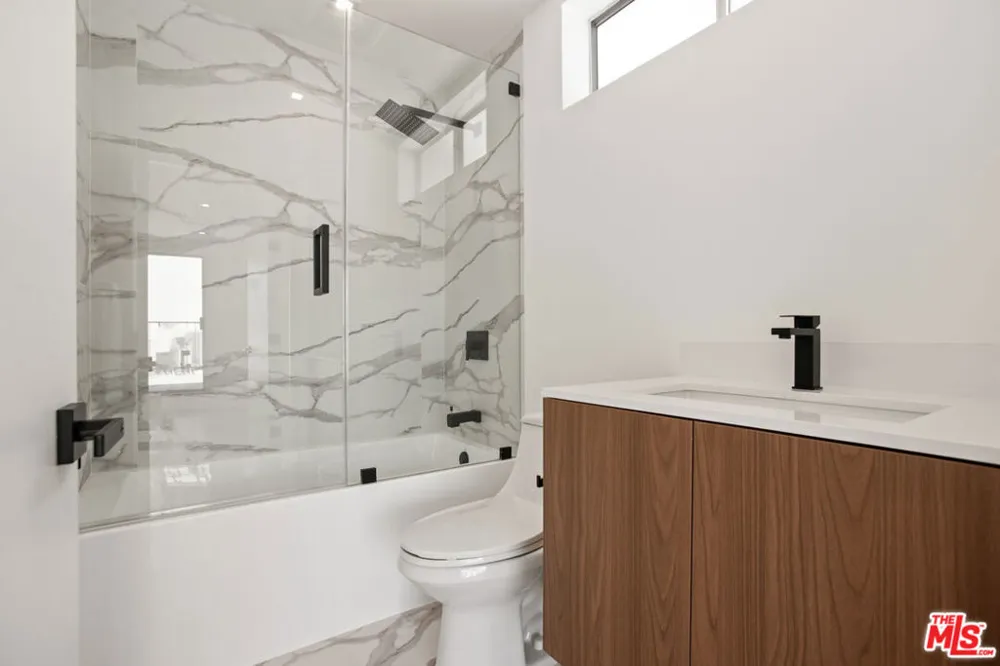 10630 Wilkins Avenue #301 West Los Angeles, CA 90024