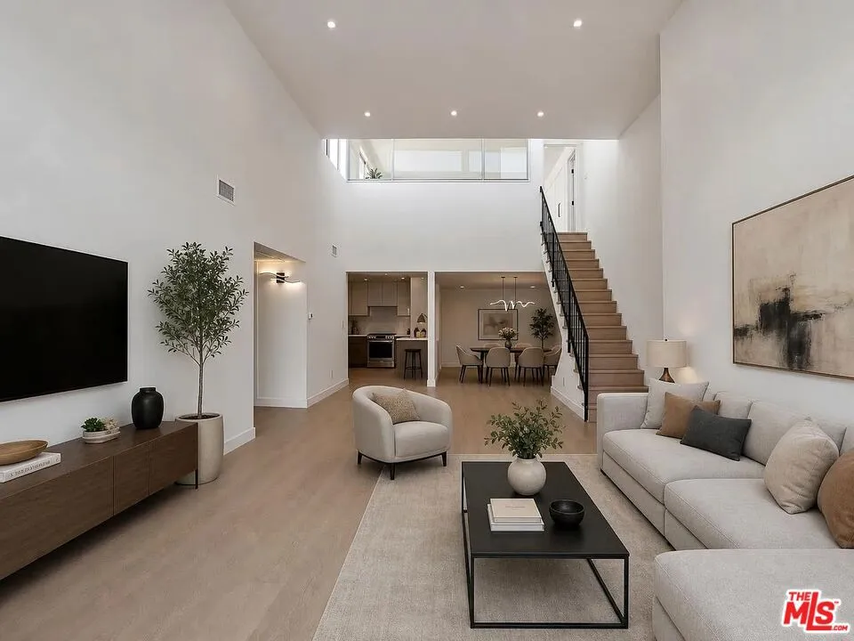 10630 Wilkins Avenue #301 West Los Angeles, CA 90024