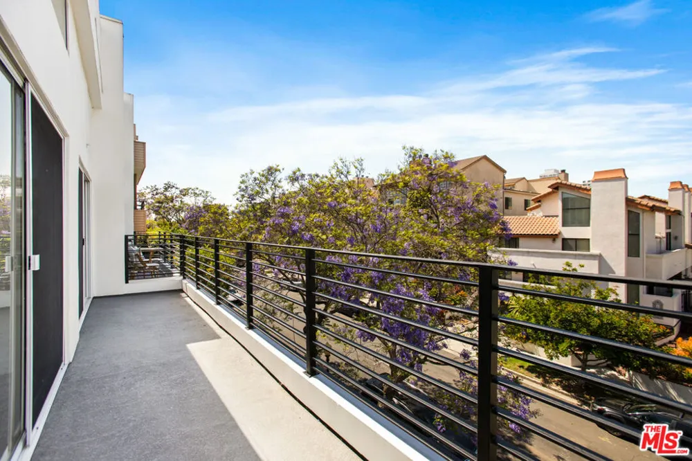 10630 Wilkins Avenue #301 West Los Angeles, CA 90024