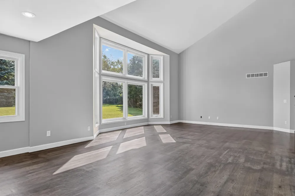 6961 Suncrest Drive Saline, MI 48176