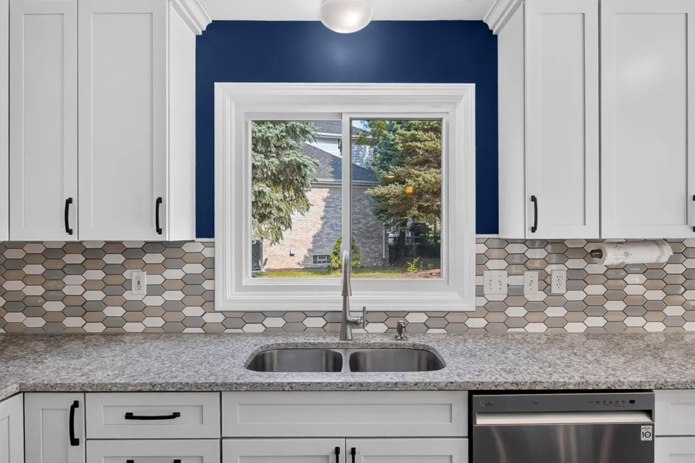 6961 Suncrest Drive Saline, MI 48176