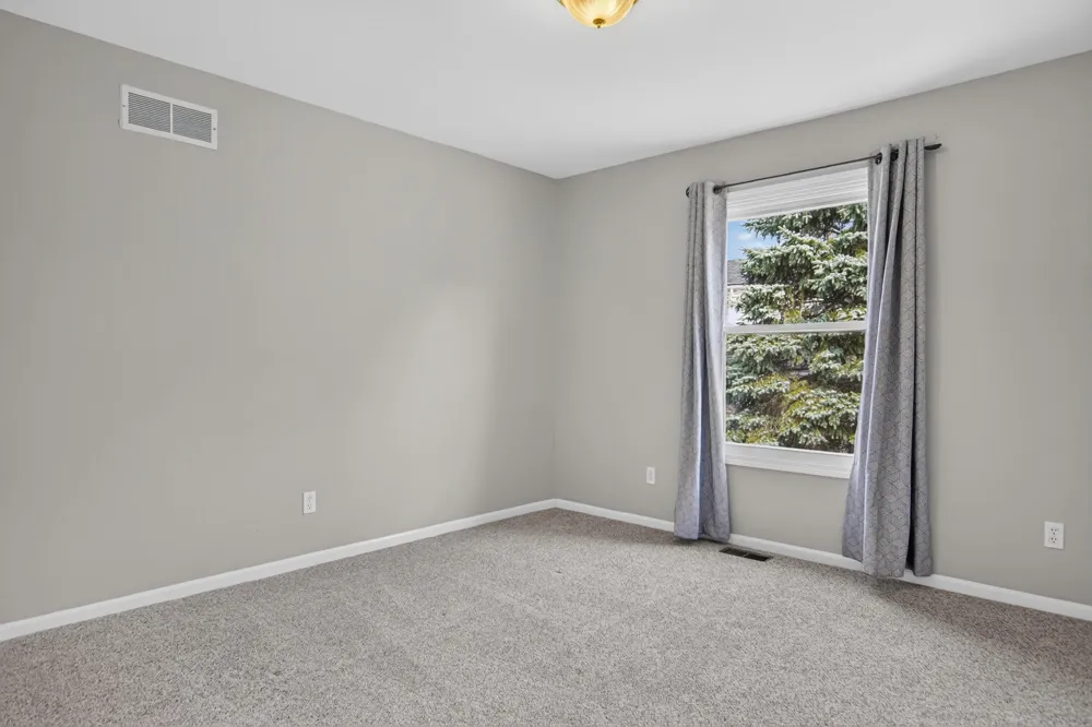 6961 Suncrest Drive Saline, MI 48176