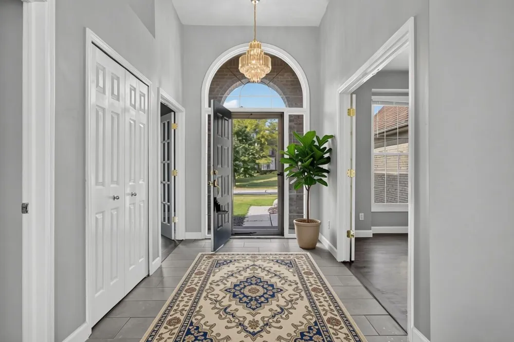 6961 Suncrest Drive Saline, MI 48176