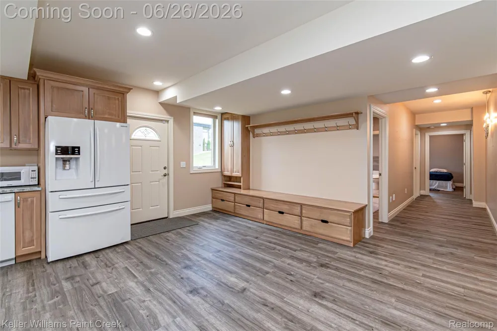 2400 Inwood Road Washington Township, MI 48095