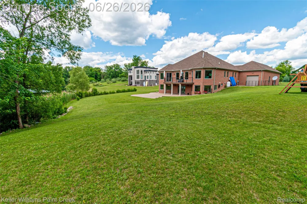 2400 Inwood Road Washington Township, MI 48095